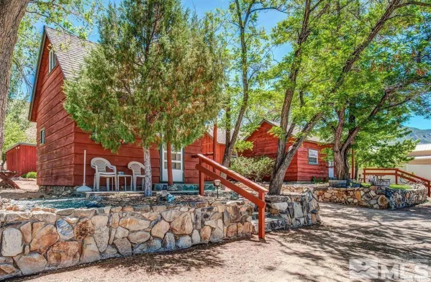 106705 US-395, Coleville, California 96107, ,Commercial Sale,Residential,US-395,240007617