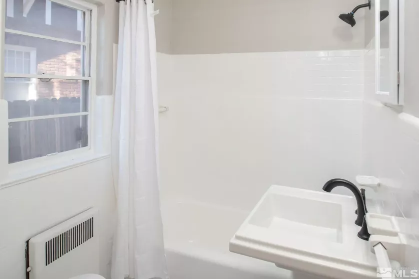 1045 Riverside, Reno, Nevada 89503, ,Commercial Sale,Residential,Riverside,250003918