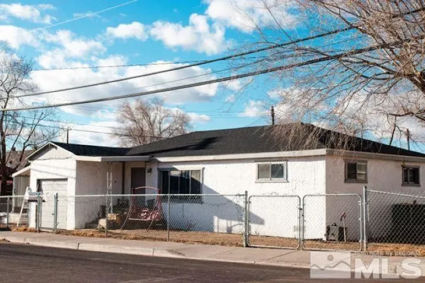 125 Broadway, Fallon, Nevada 89406, ,Residential Income,Residential,Broadway,250002970