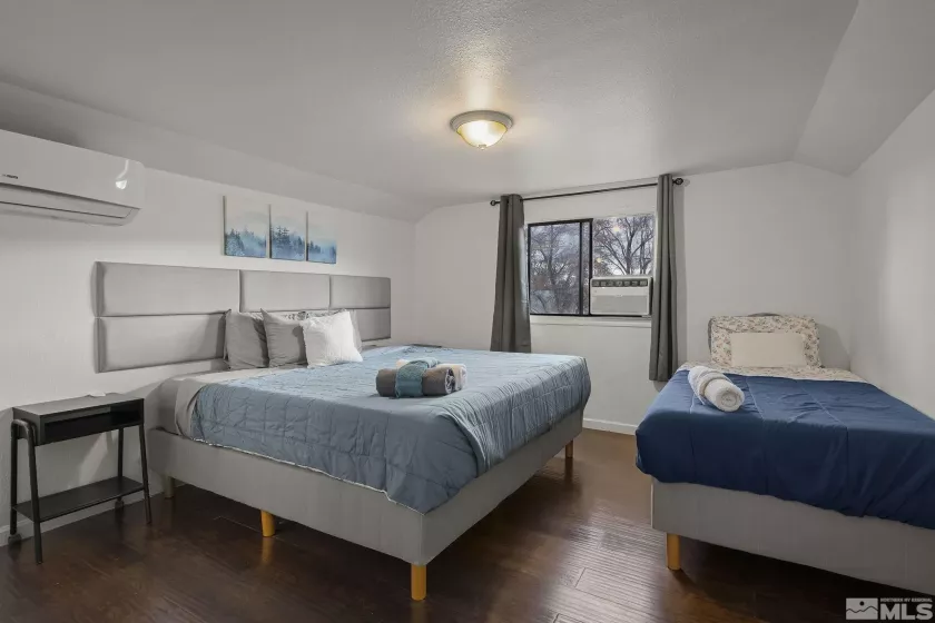 125 Caliente, Reno, Nevada 89509, ,Residential Income,Residential,Caliente,250001658