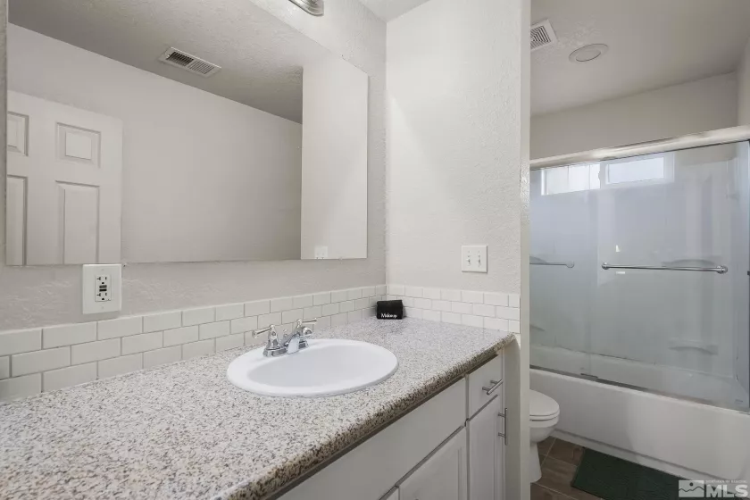 125 Caliente, Reno, Nevada 89509, ,Residential Income,Residential,Caliente,250001658