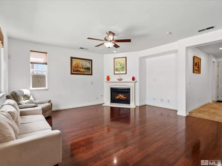 7730 Opal, Reno, Nevada 89506, 3 Bedrooms Bedrooms, ,2 BathroomsBathrooms,Residential,Residential,Opal,250005018