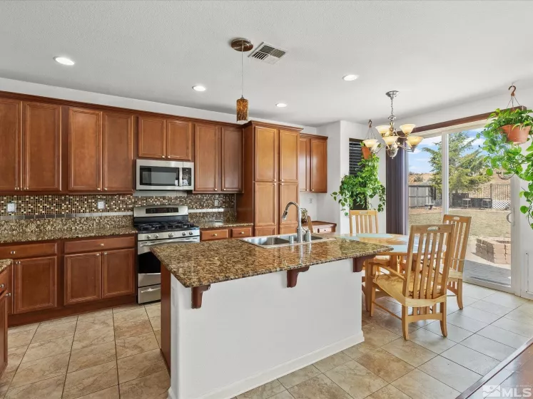 7730 Opal, Reno, Nevada 89506, 3 Bedrooms Bedrooms, ,2 BathroomsBathrooms,Residential,Residential,Opal,250005018
