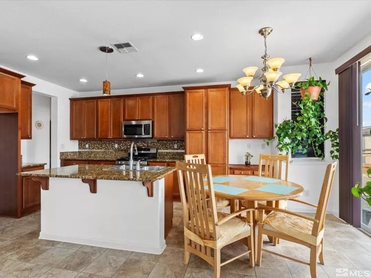 7730 Opal, Reno, Nevada 89506, 3 Bedrooms Bedrooms, ,2 BathroomsBathrooms,Residential,Residential,Opal,250005018