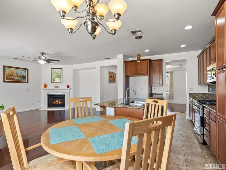 7730 Opal, Reno, Nevada 89506, 3 Bedrooms Bedrooms, ,2 BathroomsBathrooms,Residential,Residential,Opal,250005018