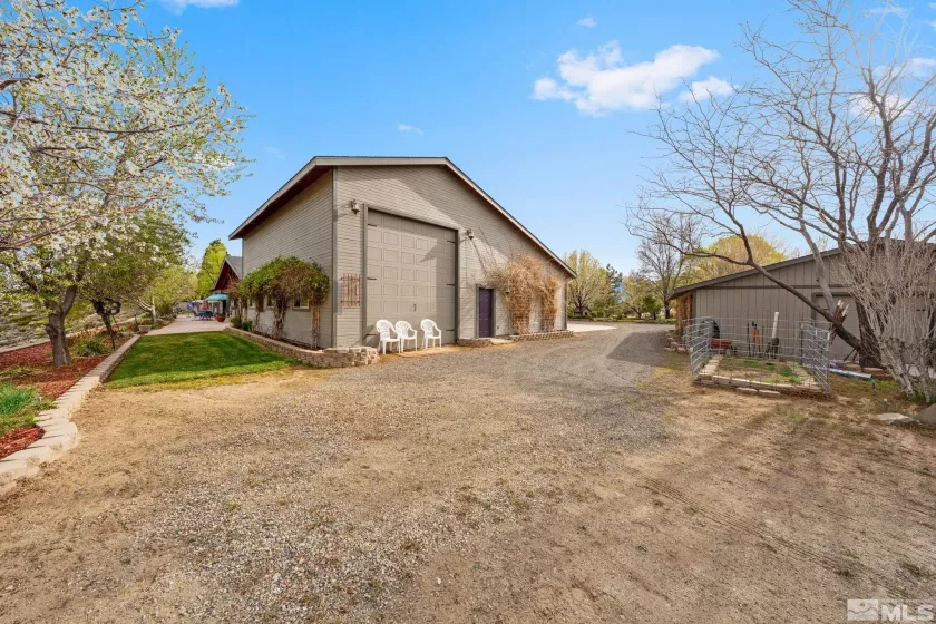 951 Riverview, Gardnerville, Nevada 89460, 5 Bedrooms Bedrooms, ,5 BathroomsBathrooms,Residential,Residential,Riverview,250004936