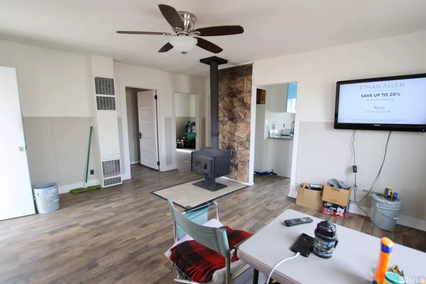 665 C, Hawthorne, Nevada 89415, 2 Bedrooms Bedrooms, ,1 BathroomBathrooms,Residential,Residential,C,250004932