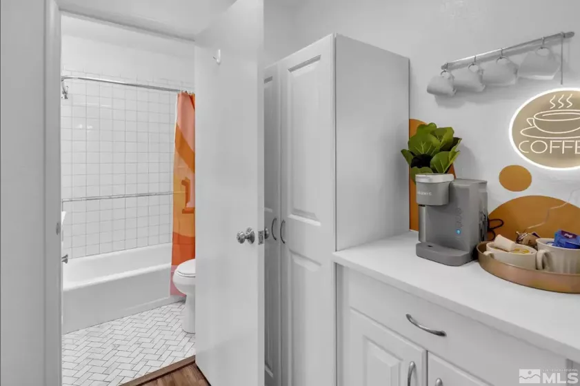 120 Thoma, Reno, Nevada 89501, ,Commercial Sale,Residential,Thoma,240002529