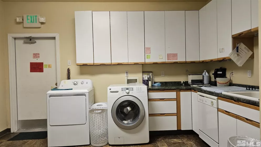 405 Main, Yerington, Nevada 89447, ,Commercial Sale,Residential,Main,230008494