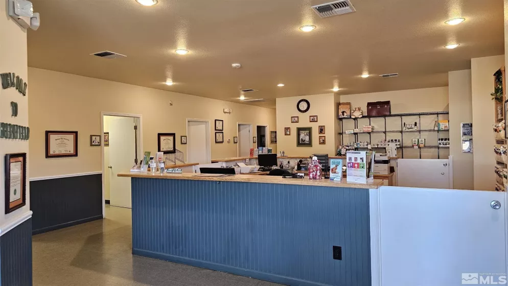 405 Main, Yerington, Nevada 89447, ,Commercial Sale,Residential,Main,230008494