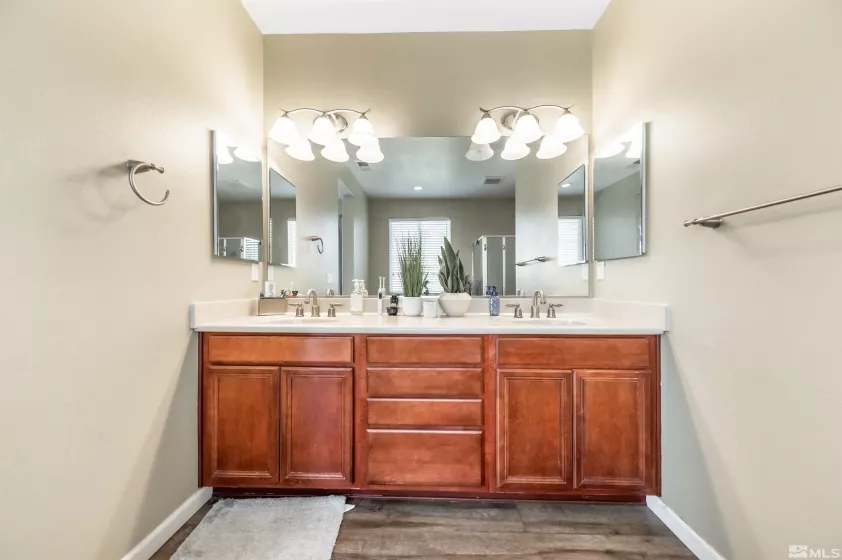 5441 Siltstone, Sparks, Nevada 89436, 3 Bedrooms Bedrooms, ,2 BathroomsBathrooms,Residential,Residential,Siltstone,250006216