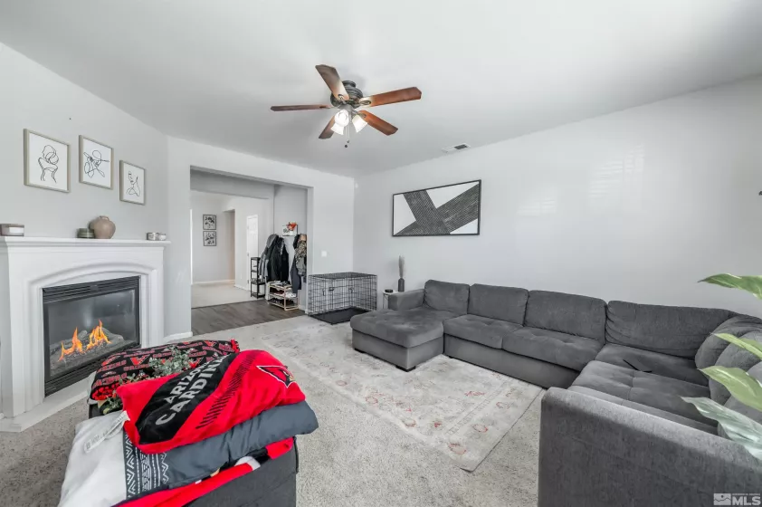 5441 Siltstone, Sparks, Nevada 89436, 3 Bedrooms Bedrooms, ,2 BathroomsBathrooms,Residential,Residential,Siltstone,250006216