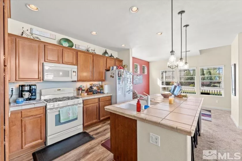1323 Par Three, Sparks, Nevada 89436, 2 Bedrooms Bedrooms, ,2 BathroomsBathrooms,Residential,Residential,Par Three,250005041