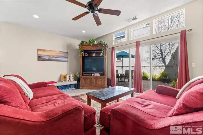 1323 Par Three, Sparks, Nevada 89436, 2 Bedrooms Bedrooms, ,2 BathroomsBathrooms,Residential,Residential,Par Three,250005041