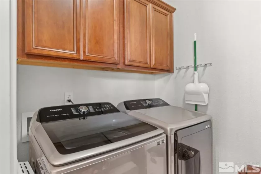 1323 Par Three, Sparks, Nevada 89436, 2 Bedrooms Bedrooms, ,2 BathroomsBathrooms,Residential,Residential,Par Three,250005041