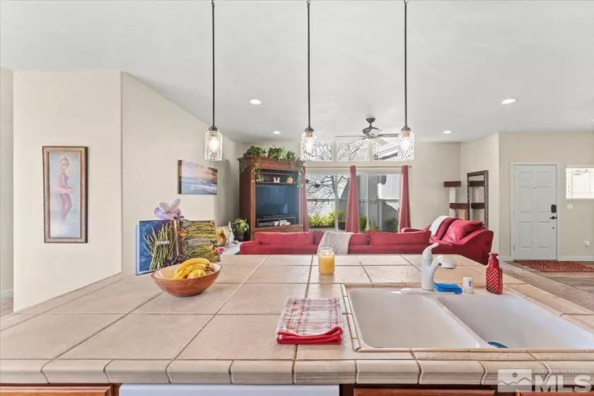 1323 Par Three, Sparks, Nevada 89436, 2 Bedrooms Bedrooms, ,2 BathroomsBathrooms,Residential,Residential,Par Three,250005041