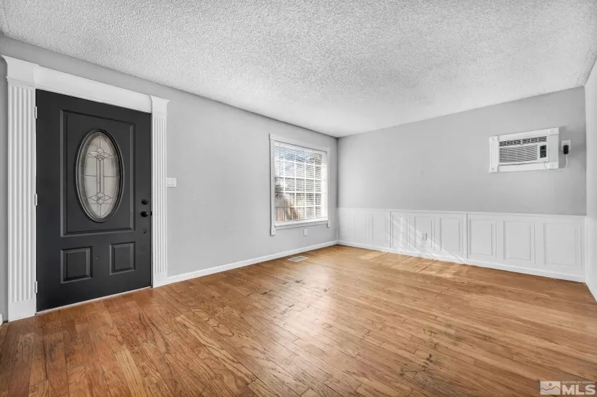 6735 Peppermint, Reno, Nevada 89506, 3 Bedrooms Bedrooms, ,2 BathroomsBathrooms,Residential,Residential,Peppermint,250005038