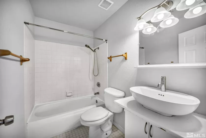 6735 Peppermint, Reno, Nevada 89506, 3 Bedrooms Bedrooms, ,2 BathroomsBathrooms,Residential,Residential,Peppermint,250005038