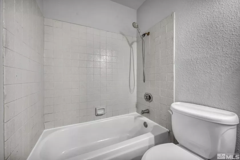 6735 Peppermint, Reno, Nevada 89506, 3 Bedrooms Bedrooms, ,2 BathroomsBathrooms,Residential,Residential,Peppermint,250005038