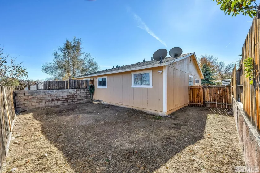 6735 Peppermint, Reno, Nevada 89506, 3 Bedrooms Bedrooms, ,2 BathroomsBathrooms,Residential,Residential,Peppermint,250005038