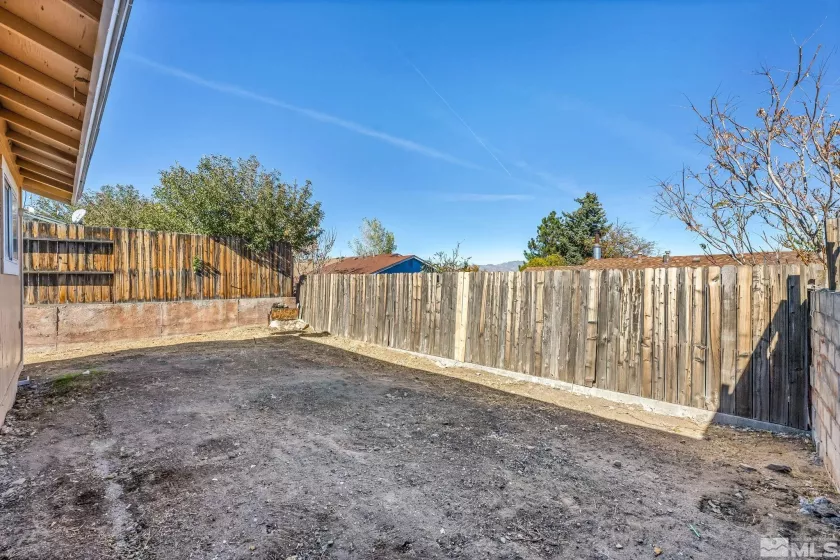 6735 Peppermint, Reno, Nevada 89506, 3 Bedrooms Bedrooms, ,2 BathroomsBathrooms,Residential,Residential,Peppermint,250005038