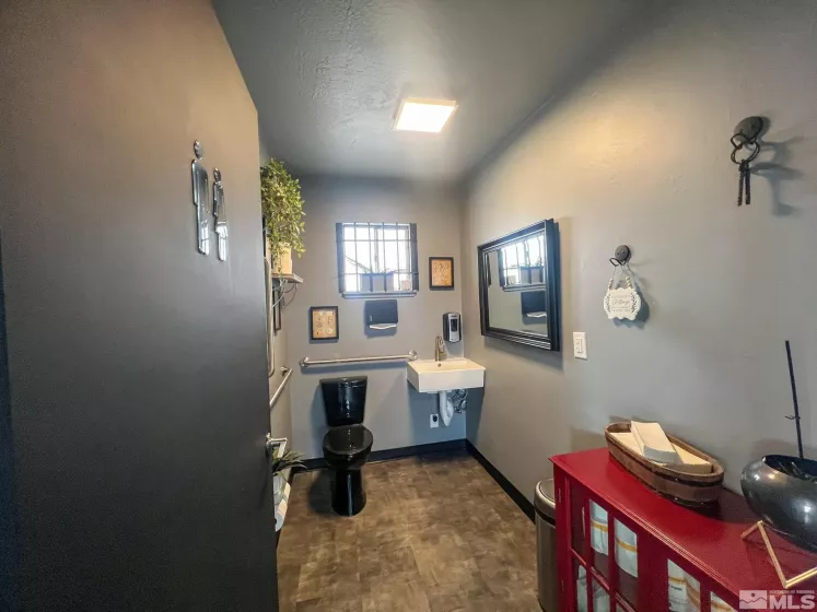 80 Main, Fernley, Nevada 89408, ,Commercial Sale,Residential,Main,250003664