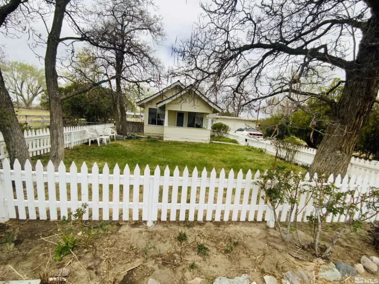 200 Mclean, Fallon, Nevada 89406, 2 Bedrooms Bedrooms, ,1 BathroomBathrooms,Residential,Residential,Mclean,250004608