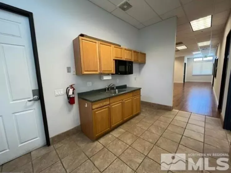 140 Huffaker, Reno, Nevada 89511, ,Commercial Lease,Manufactured,Huffaker,250004594