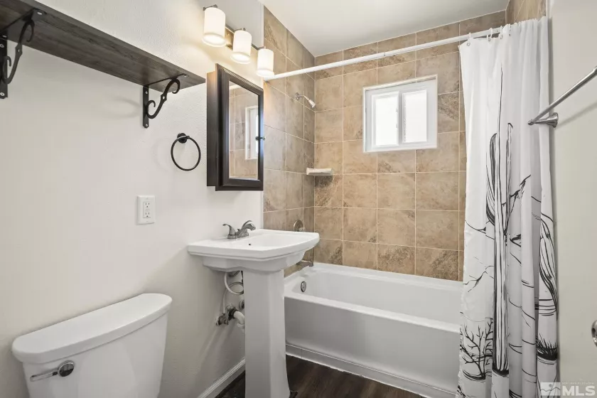 690 Russell, Fallon, Nevada 89406, 3 Bedrooms Bedrooms, ,2 BathroomsBathrooms,Residential,Residential,Russell,250004587