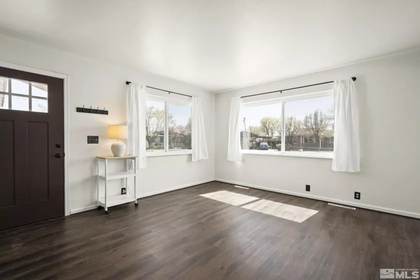 690 Russell, Fallon, Nevada 89406, 3 Bedrooms Bedrooms, ,2 BathroomsBathrooms,Residential,Residential,Russell,250004587