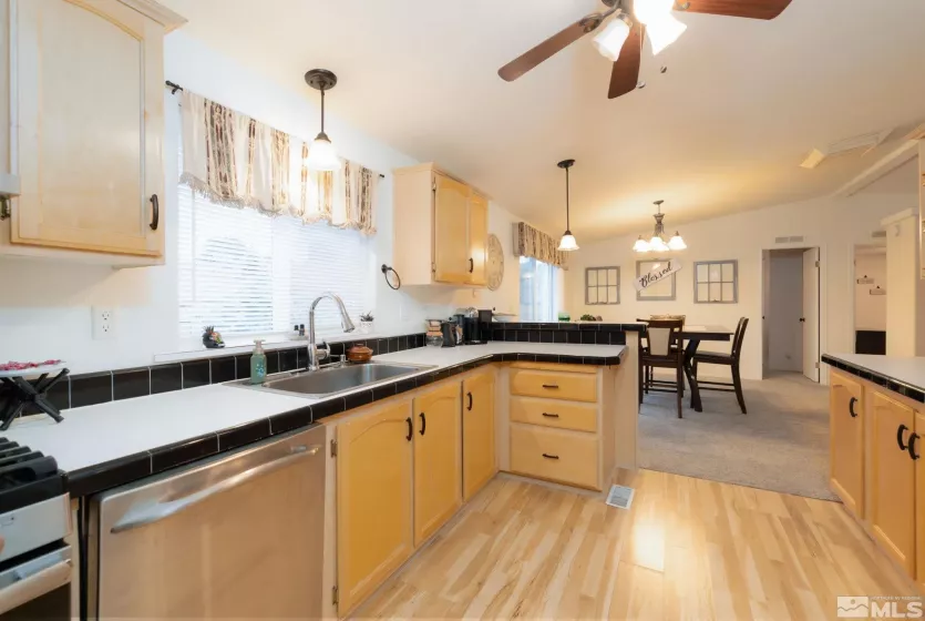 118 Walker, Gardnerville, Nevada 89410, 3 Bedrooms Bedrooms, ,2 BathroomsBathrooms,Residential,Residential,Walker,250004745