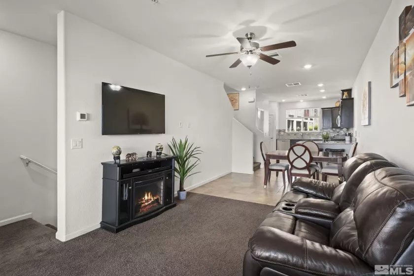 3177 Sterling, Sparks, Nevada 89431, 2 Bedrooms Bedrooms, ,3 BathroomsBathrooms,Residential,Residential,Sterling,250006191