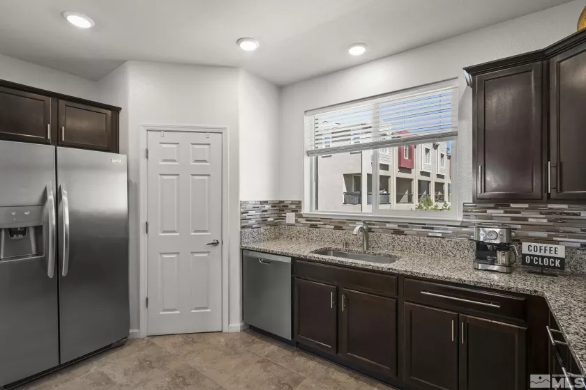 3177 Sterling, Sparks, Nevada 89431, 2 Bedrooms Bedrooms, ,3 BathroomsBathrooms,Residential,Residential,Sterling,250006191