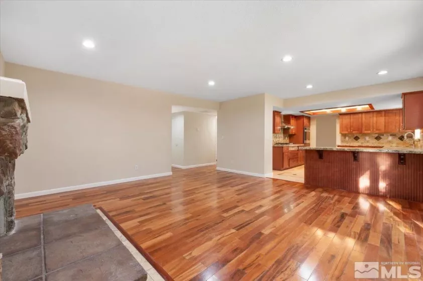 4550 Noche, Reno, Nevada 89502, 4 Bedrooms Bedrooms, ,3 BathroomsBathrooms,Residential,Residential,Noche,240012456