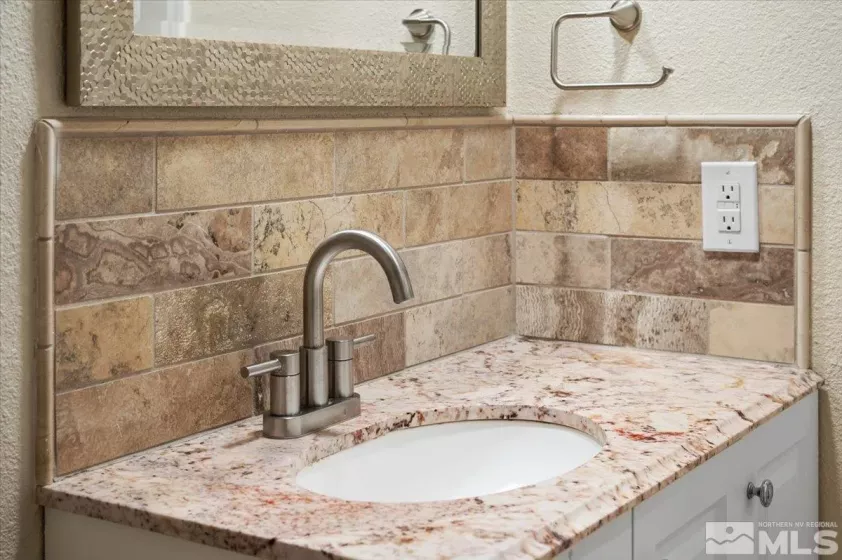 4550 Noche, Reno, Nevada 89502, 4 Bedrooms Bedrooms, ,3 BathroomsBathrooms,Residential,Residential,Noche,240012456