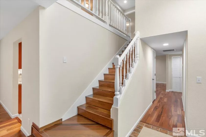 4550 Noche, Reno, Nevada 89502, 4 Bedrooms Bedrooms, ,3 BathroomsBathrooms,Residential,Residential,Noche,240012456
