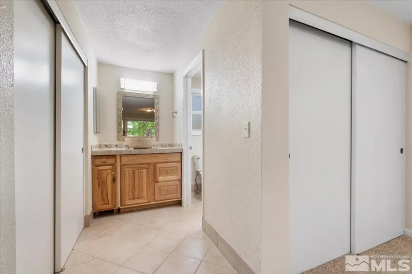 4550 Noche, Reno, Nevada 89502, 4 Bedrooms Bedrooms, ,3 BathroomsBathrooms,Residential,Residential,Noche,240012456