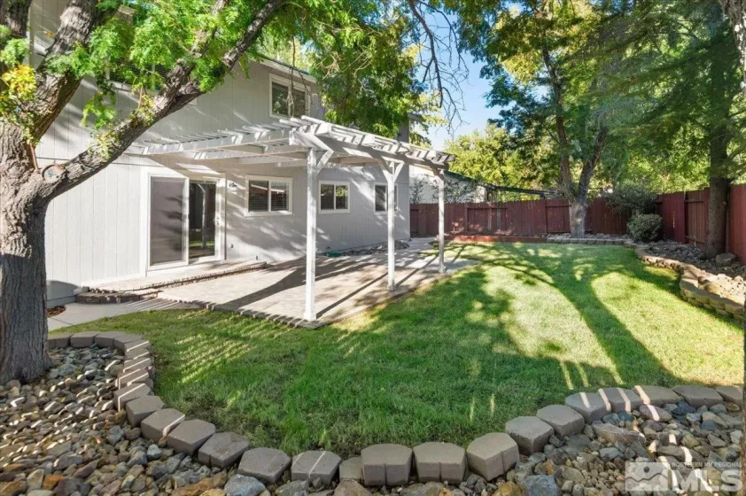 4550 Noche, Reno, Nevada 89502, 4 Bedrooms Bedrooms, ,3 BathroomsBathrooms,Residential,Residential,Noche,240012456