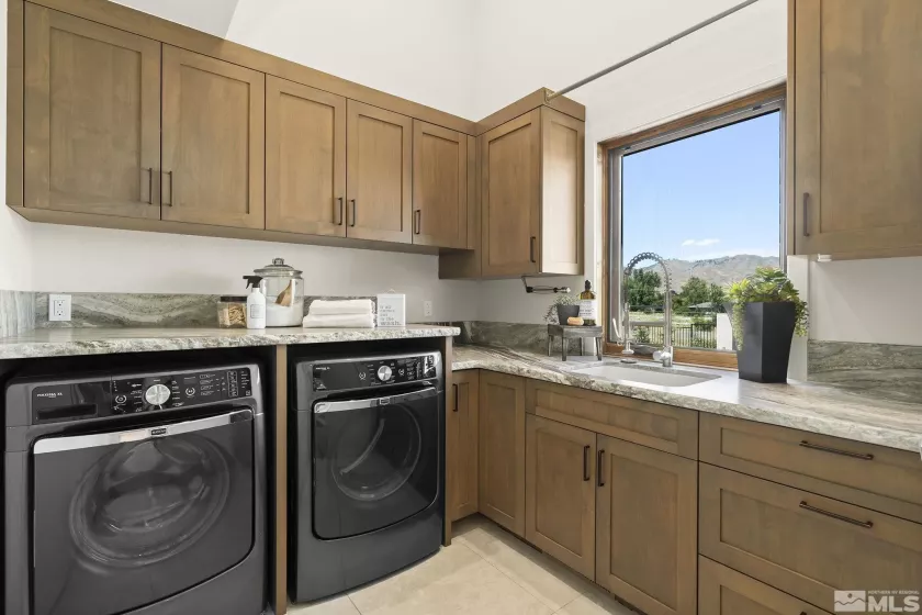 2255 Warrior, Reno, Nevada 89523, 5 Bedrooms Bedrooms, ,6 BathroomsBathrooms,Residential,Residential,Warrior,240011382