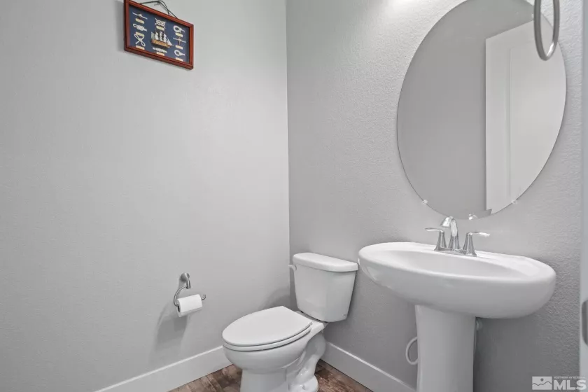 698 Raptor, Fernley, Nevada 89408, 3 Bedrooms Bedrooms, ,3 BathroomsBathrooms,Residential,Residential,Raptor,240013162
