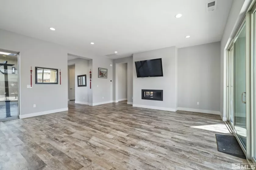 698 Raptor, Fernley, Nevada 89408, 3 Bedrooms Bedrooms, ,3 BathroomsBathrooms,Residential,Residential,Raptor,240013162