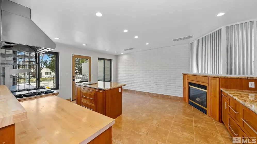 4947 Lakeridge, Reno, Nevada 89509, 4 Bedrooms Bedrooms, ,4 BathroomsBathrooms,Residential,Residential,Lakeridge,250004341