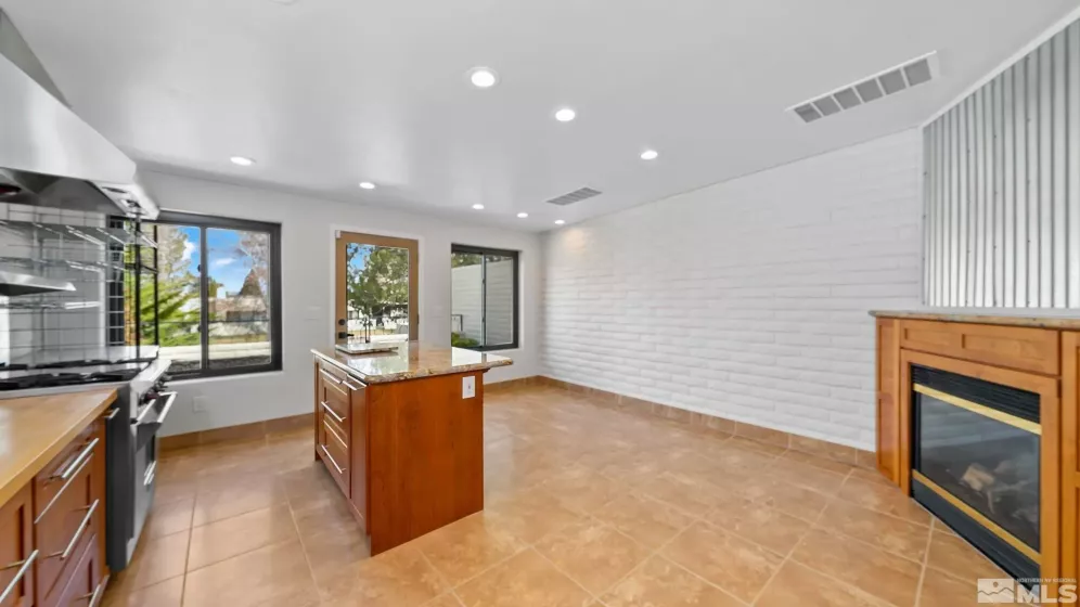 4947 Lakeridge, Reno, Nevada 89509, 4 Bedrooms Bedrooms, ,4 BathroomsBathrooms,Residential,Residential,Lakeridge,250004341