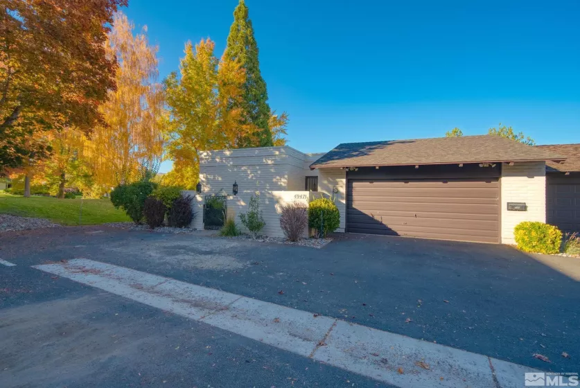 4947 Lakeridge, Reno, Nevada 89509, 4 Bedrooms Bedrooms, ,4 BathroomsBathrooms,Residential,Residential,Lakeridge,250004341