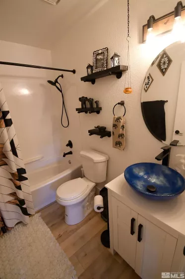 8653 Piper, Reno, Nevada 89506, 3 Bedrooms Bedrooms, ,2 BathroomsBathrooms,Residential,Residential,Piper,250004669