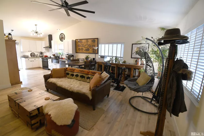 8653 Piper, Reno, Nevada 89506, 3 Bedrooms Bedrooms, ,2 BathroomsBathrooms,Residential,Residential,Piper,250004669