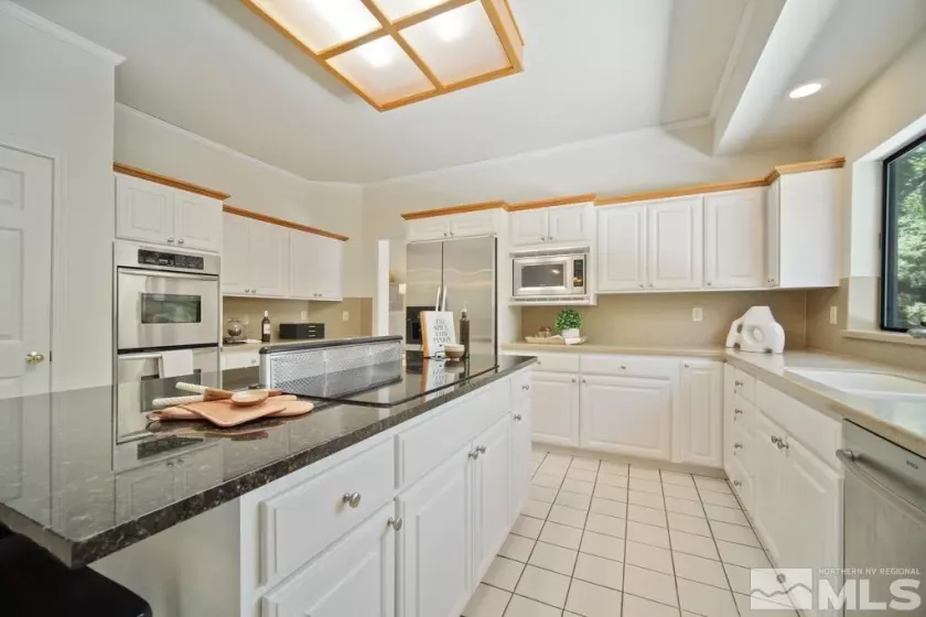 2295 Manzanita, Reno, Nevada 89509, 4 Bedrooms Bedrooms, ,3 BathroomsBathrooms,Residential,Residential,Manzanita,250004497