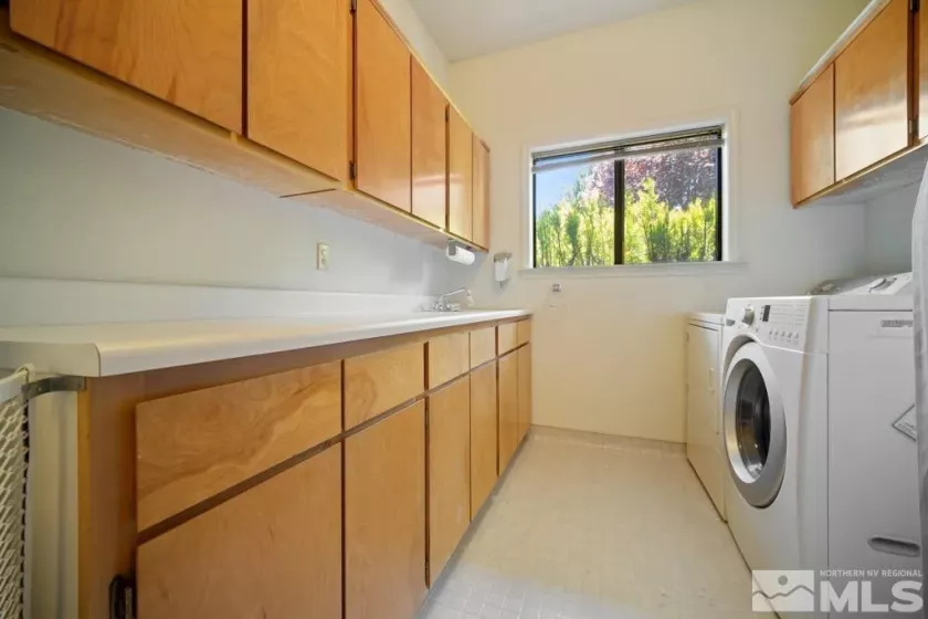 2295 Manzanita, Reno, Nevada 89509, 4 Bedrooms Bedrooms, ,3 BathroomsBathrooms,Residential,Residential,Manzanita,250004497