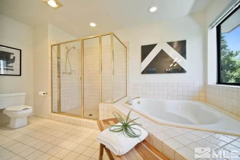 2295 Manzanita, Reno, Nevada 89509, 4 Bedrooms Bedrooms, ,3 BathroomsBathrooms,Residential,Residential,Manzanita,250004497