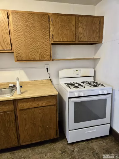 380 B, Hawthorne, Nevada 89415, ,Commercial Sale,Residential,B,240015315